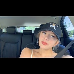 Meet your Posher, Lenore